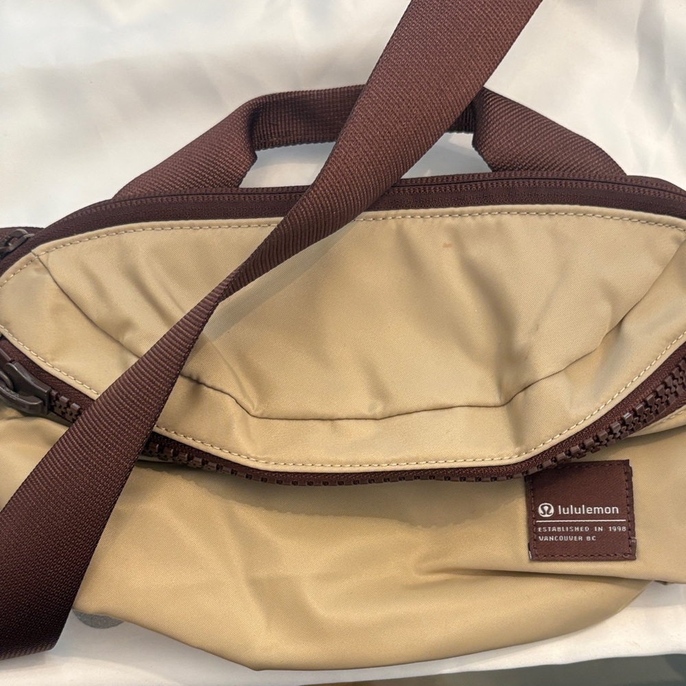 lululemon athletica Beige and Dark Brown Men's Belt Bag